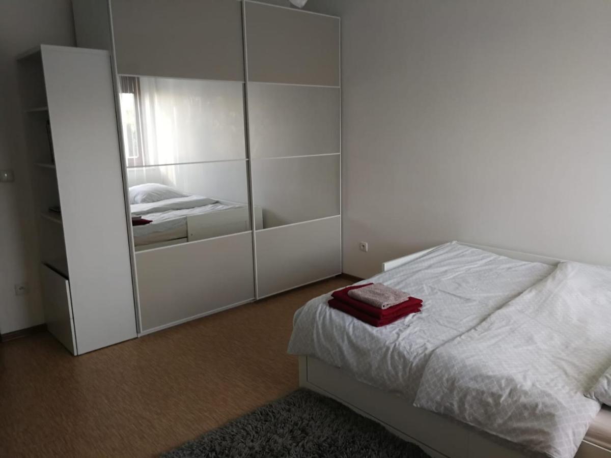 Apartament Zeta Park Centrum อุสทรอน ภายนอก รูปภาพ