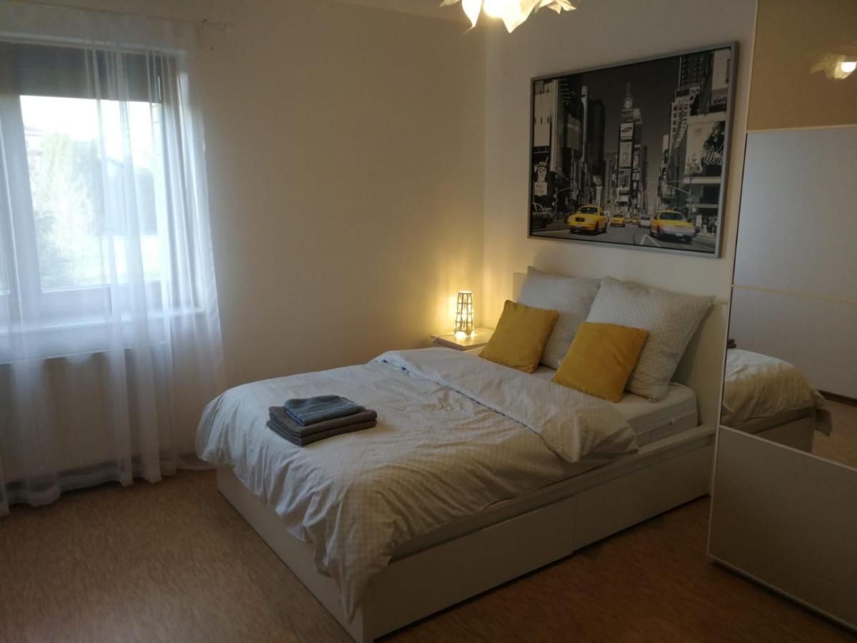 Apartament Zeta Park Centrum อุสทรอน ภายนอก รูปภาพ