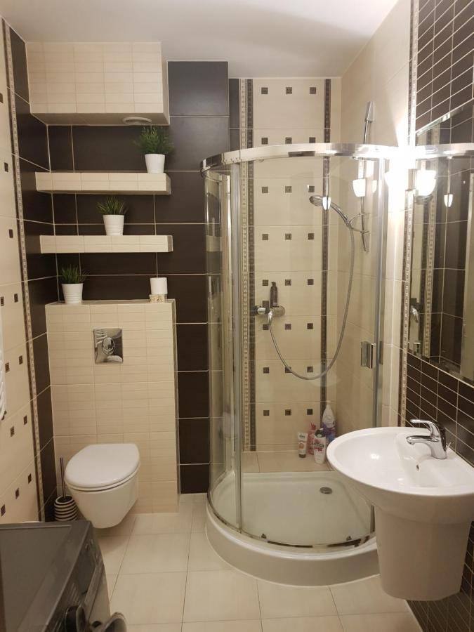 Apartament Zeta Park Centrum อุสทรอน ภายนอก รูปภาพ